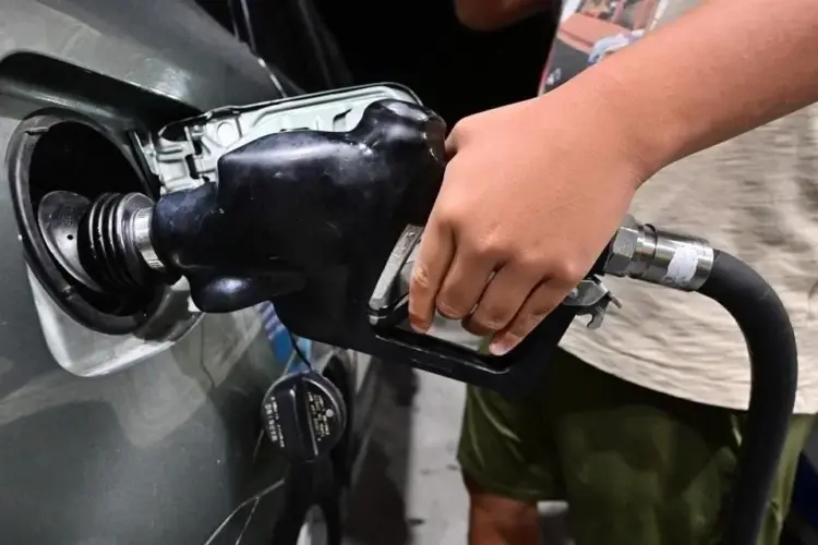 Exhiben 205 gasolineras por sobreprecio en diésel