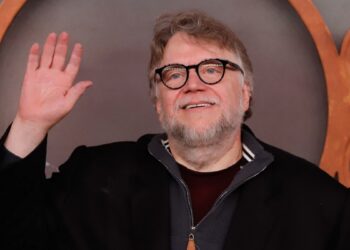 Guillermo del Toro recibe doctorado honoris causa del AFI