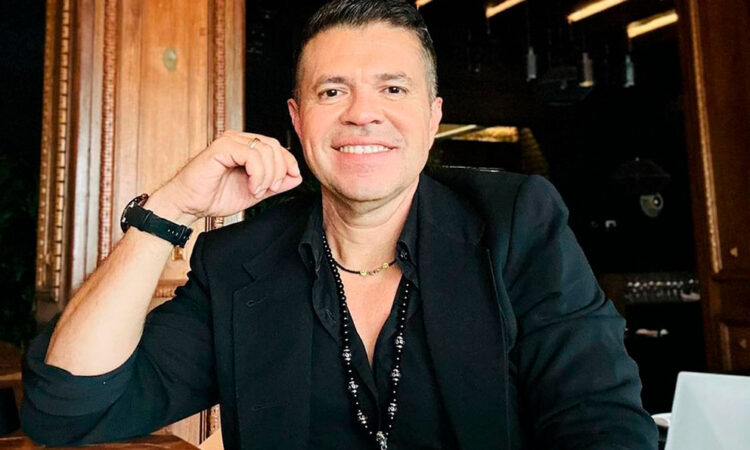 Jorge Medina lanza críticas a vocalistas de La Arrolladora Banda el Limón