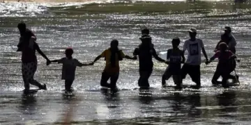 Desacelera migración indocumentada de mexicanos a EU