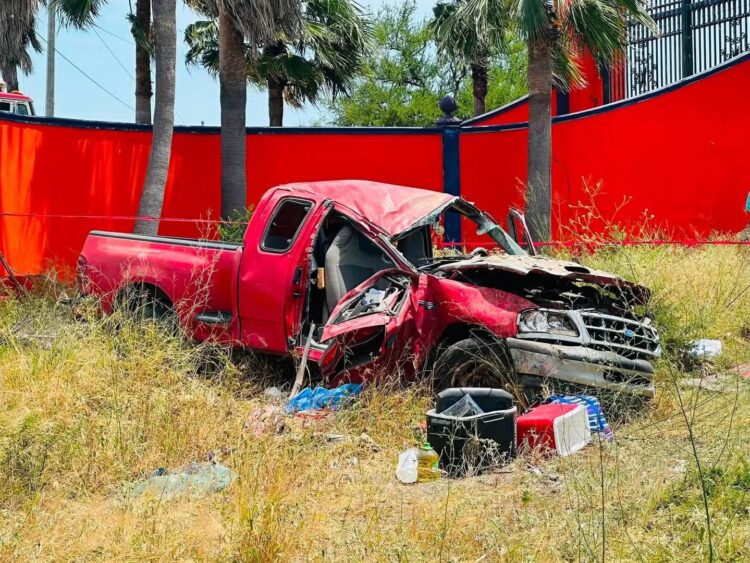 Muere mujer tras volcadura en carretera Victoria-Matamoros