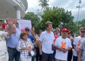 Exobreros alistan protestas radicales