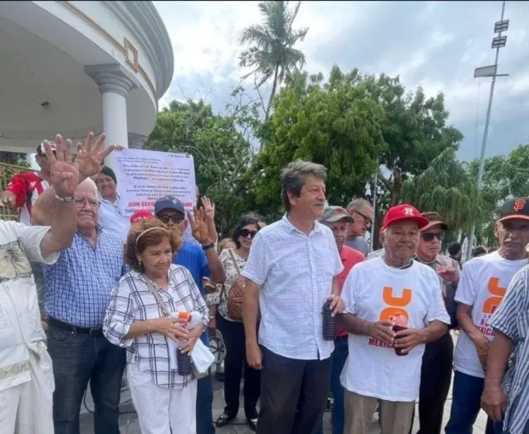 Exobreros alistan protestas radicales