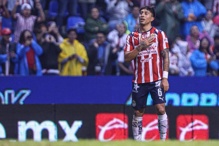 Omar Govea causa baja y Brian Gutiérrez será titular