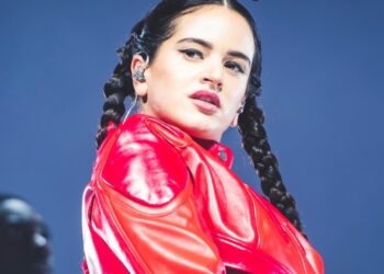 Rosalía detiene concierto en Las Vegas para apoyar a Venezuela