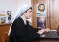 Sor Marta acerca el evangelio por redes