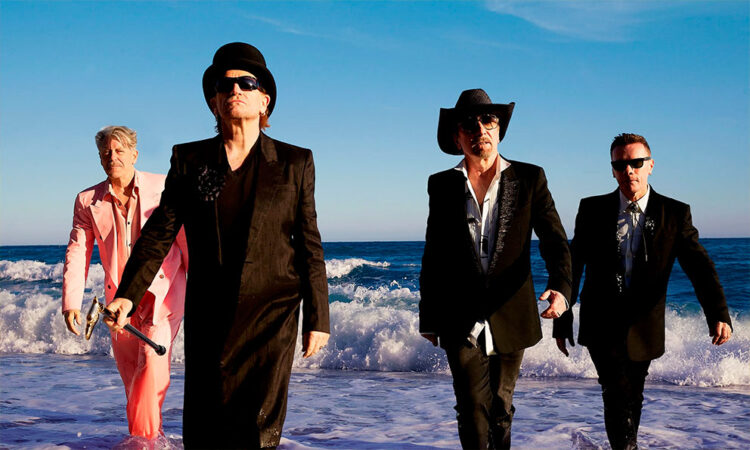 U2 presenta 'Streets of Dreams' con estribillo en español y video en CDMX
