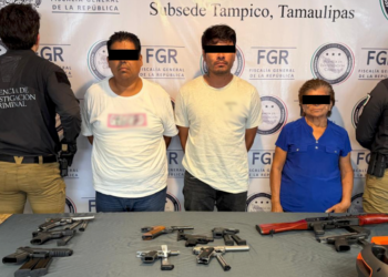Vinculan a proceso a tres por transportar armas ocultas en bocinas