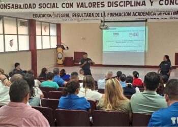 Orientan a estudiantes contra extorsión