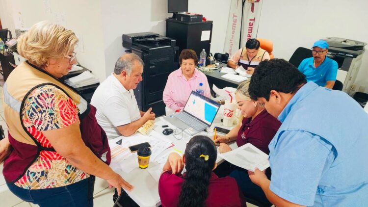 Supervisan entrega de despensas en Tamaulipas