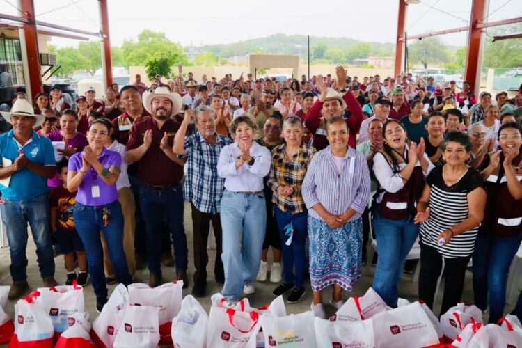 Entrega la SEBIEN apoyos sociales en el municipio de González, Tamaulipas