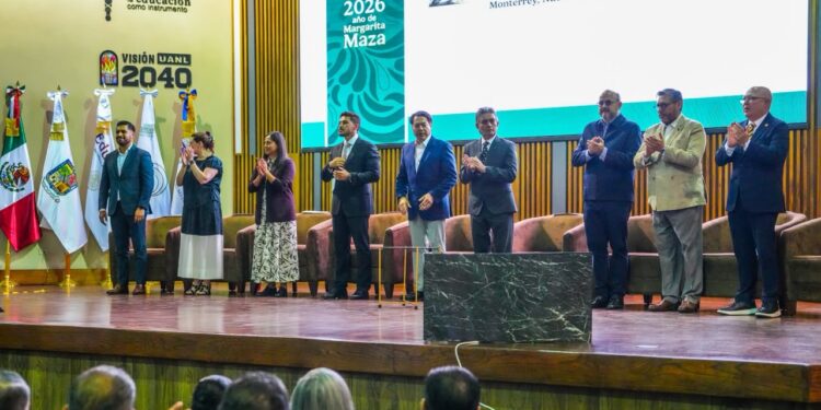 Abren en Monterrey debate noreste sobre impacto de “celulares” en escuelas de México; coinciden en poner límites