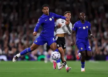Chelsea vence 3-2 al Fulham en el debut de Xabi Alonso