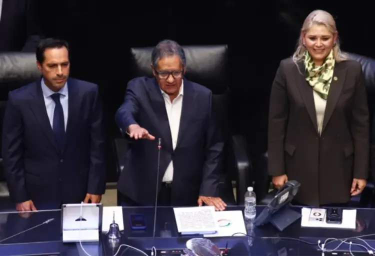 Designan a Higinio Martínez presidente del Senado