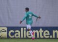 Armando León marca doblete y lidera goleada del NK Osijek en Croacia