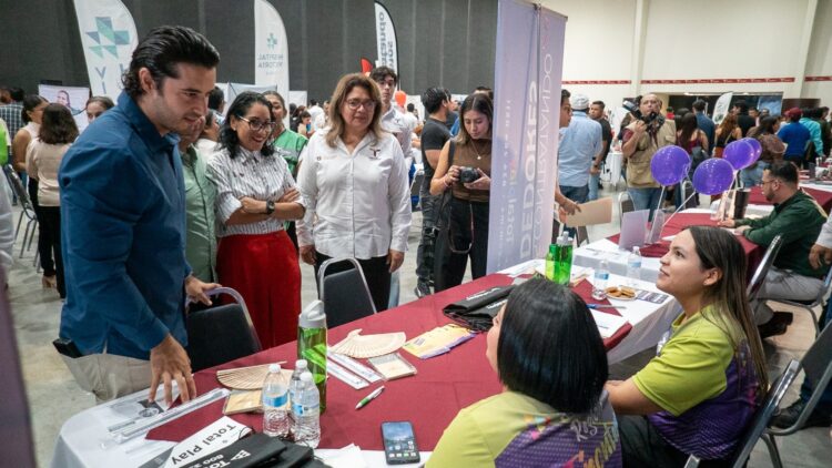 Impulsan inserción laboral y desarrollo juvenil con la Feria Nacional del Empleo en Victoria