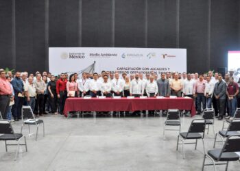 Capacitan a alcaldes y operadores de sistemas sobre programas federales y medición de aguas nacionales