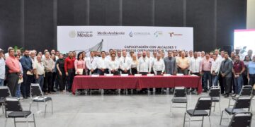 Capacitan a alcaldes y operadores de sistemas sobre programas federales y medición de aguas nacionales