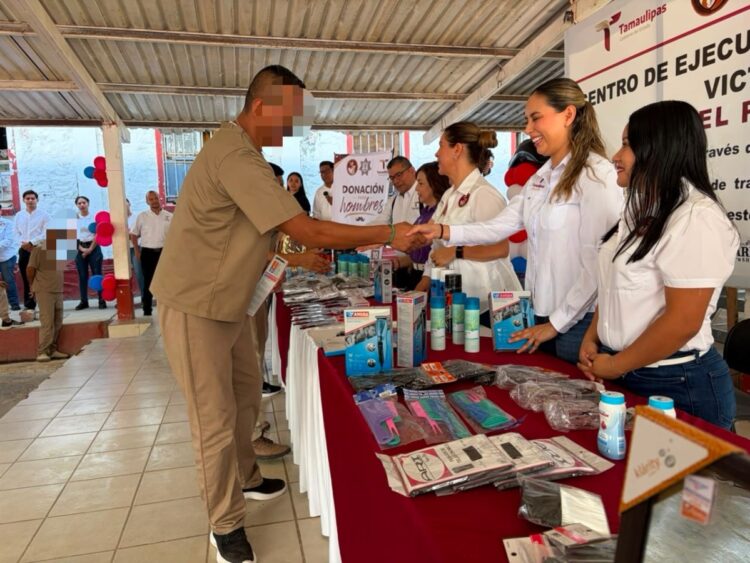 Conmemora CEDES Victoria Día del Peluquero con jornada de corte a bajo costo