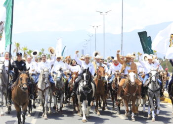 Tamaulipecos cabalgan unidos por la soberanía y la transformación de México