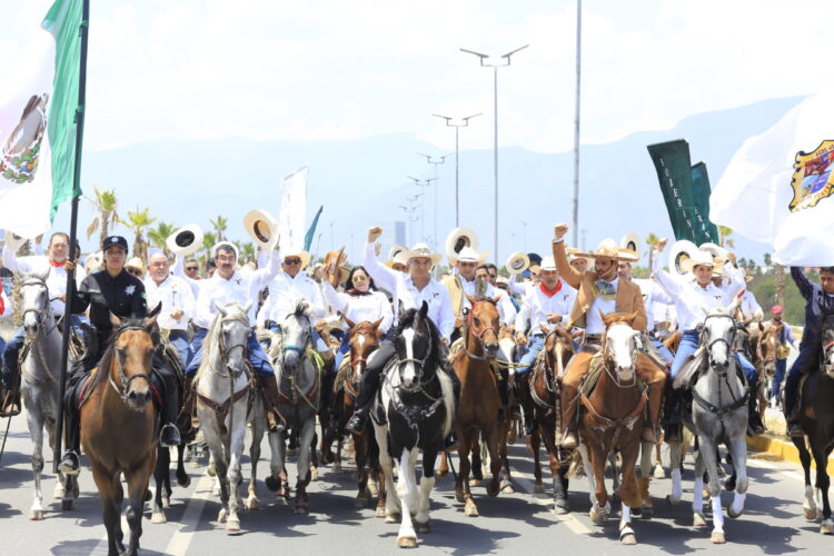 Tamaulipecos cabalgan unidos por la soberanía y la transformación de México