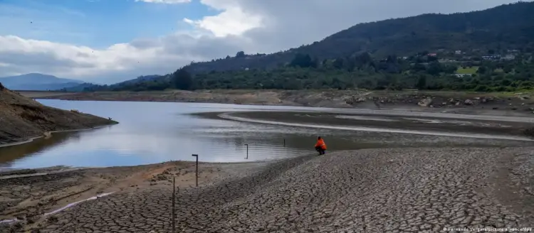 Ecuador activa alerta roja nacional por El Niño