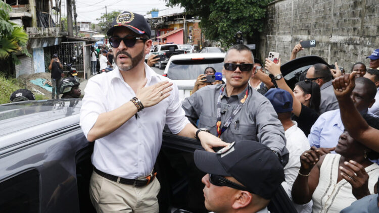 Terremoto pone a prueba al gobierno de Abelardo de la Espriella