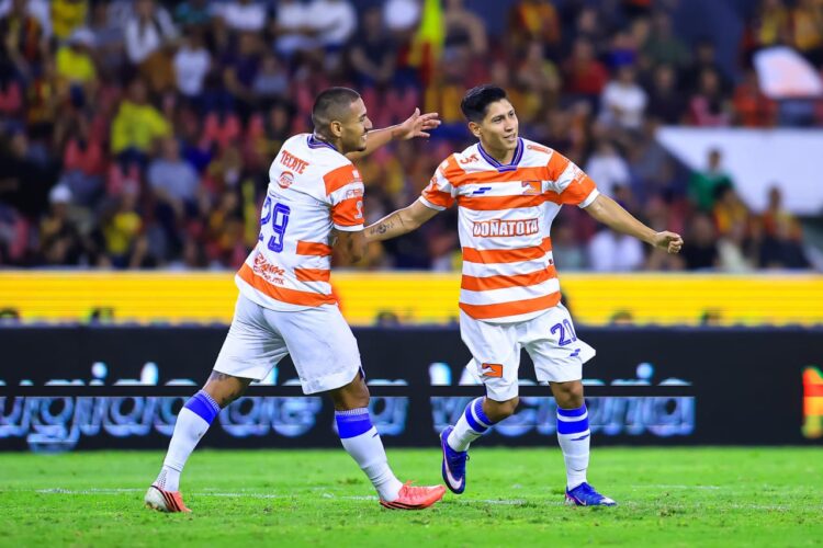 Correcaminos golea 3-1 a Leones Negros en el estadio Jalisco