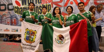 Jóvenes tamaulipecos triunfan en Mundial de Robótica de Japón