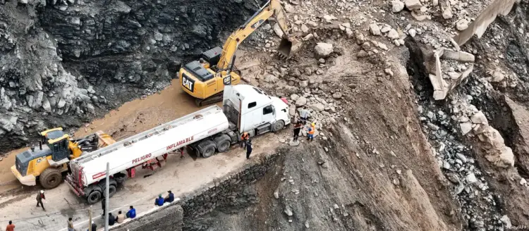 Cinco distritos de Perú quedan en emergencia tras fuerte sismo