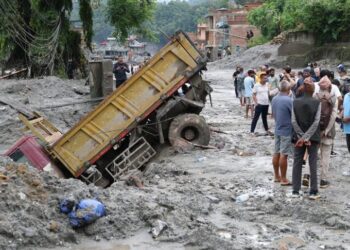 Nepal pide cámaras frigoríficas tras devastadoras inundaciones