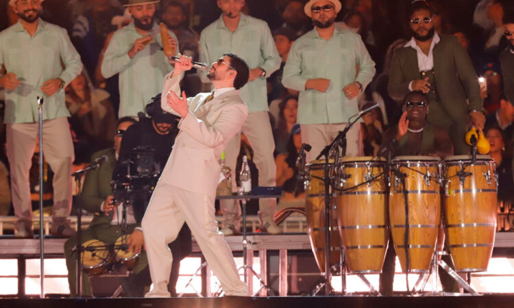 Bad Bunny cierra su exitosa gira en Puerto Rico