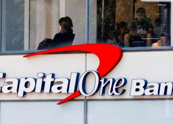 Revelan por qué Capital One cerró cuentas de la Organización Trump