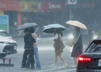 Tifón Dolphin golpea China con lluvias torrenciales