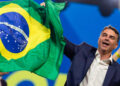 Flávio Bolsonaro presenta plan de gobierno para Brasil