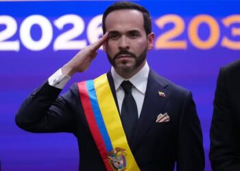 Colombia estrena presidente; Abelardo De La Espriella asume el cargo