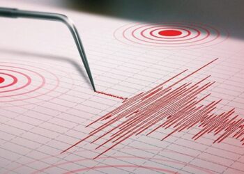 Sismo golpea el este de Japón y provoca decenas de heridos