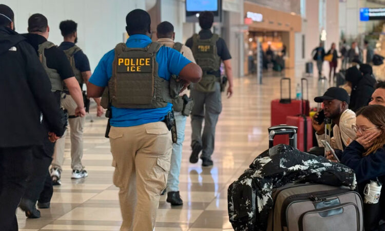 ICE refuerza operativos en aeropuertos de Estados Unidos