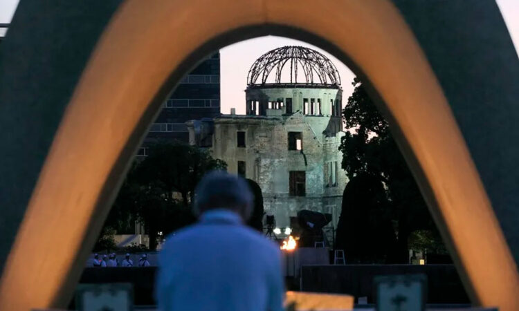 Japón debate el futuro de su política sobre armas nucleares