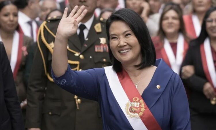 Gobierno de Keiko Fujimori arranca con 60% de respaldo