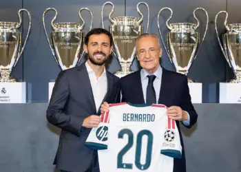 Real Madrid presenta a Bernardo Silva y le entrega el dorsal 20