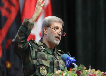 Irán amenaza con bloquear el acceso de EU a Ormuz y al golfo Pérsico