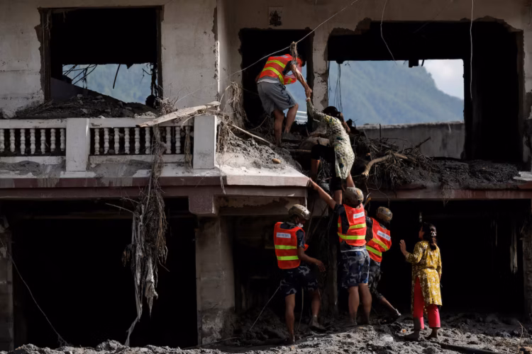 Nepal y Tíbet enfrentan riesgo de una nueva riada