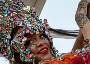 Rihanna deslumbra en el Carnaval de Barbados 2026 con espectacular look