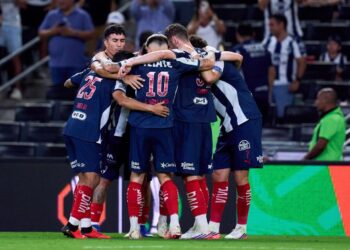 Rayados de Monterrey golea a Juárez en el BBVA