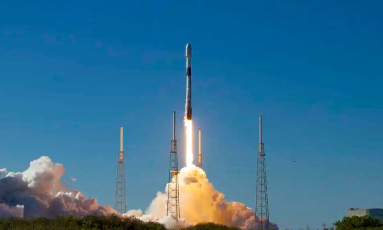 Científicos esperan impacto de un cohete de SpaceX en la Luna