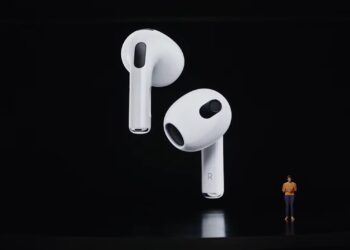 Referencias a los nuevos AirPods 5 en macOS Tahoe