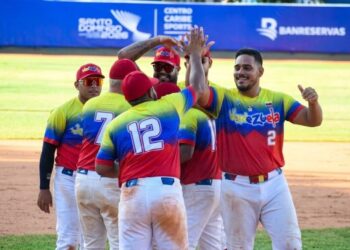 México cae ante Venezuela en duelo clave del softbol masculino