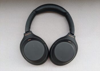 Sony relanza los WH-1000XM4 como WH-1000XM4C