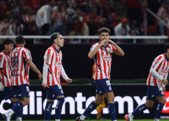 Chivas aplasta a Xolos y le quita el invicto en el Apertura 2026